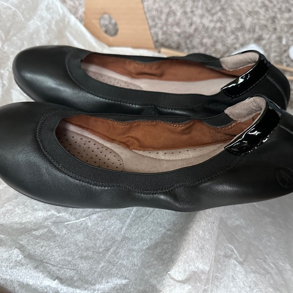 Lands' End WOMEN'S COMFORT SLIP ON LEATHER BALLET FLATS US Size 8.5 - Picture 6 of 11